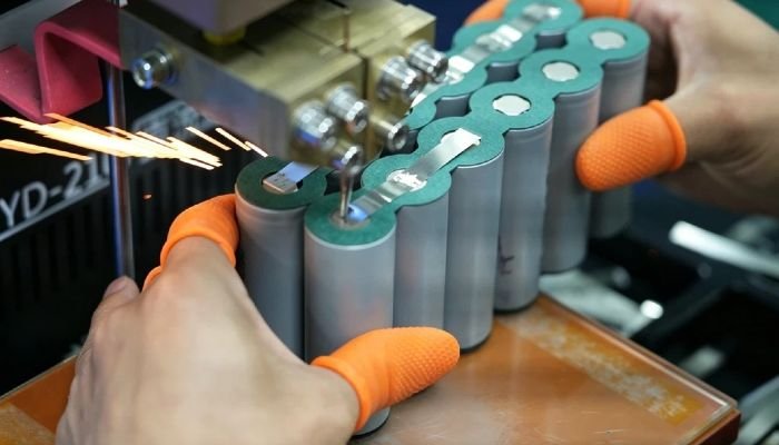 A&S Power custom Consumer Electronics Battery solutions. We specialize in manufacturing tailored Lithium Ion Battery and Li-ion Battery packs for your specific device requirements.